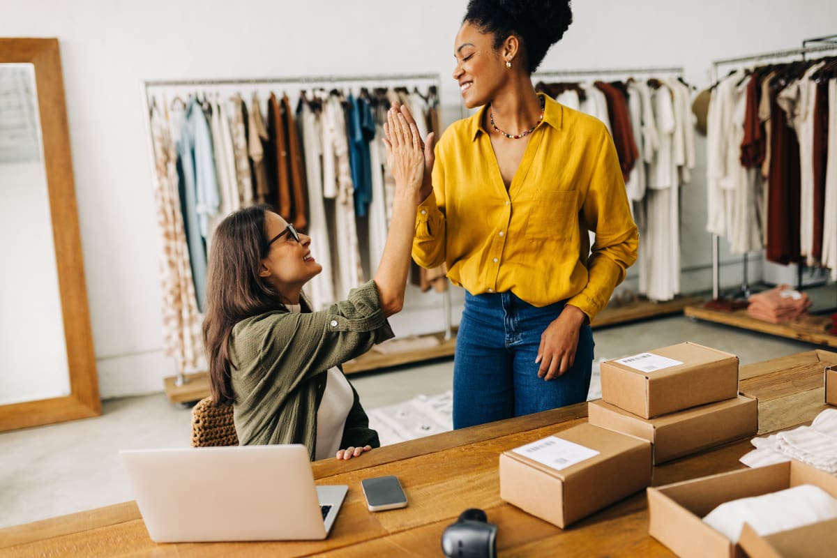 woman with dropshipping boxes